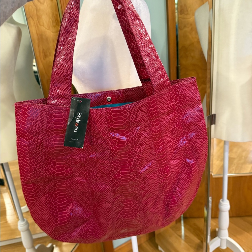 Stylish Pink Snake Print Tote Bag